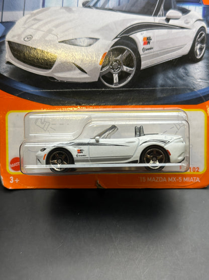 MATCHBOX - 15 MAZDA MX5 MIATA - MATCHBOX DIECAST 61/102