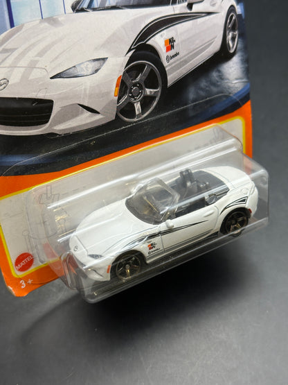 MATCHBOX - 15 MAZDA MX5 MIATA - MATCHBOX DIECAST 61/102