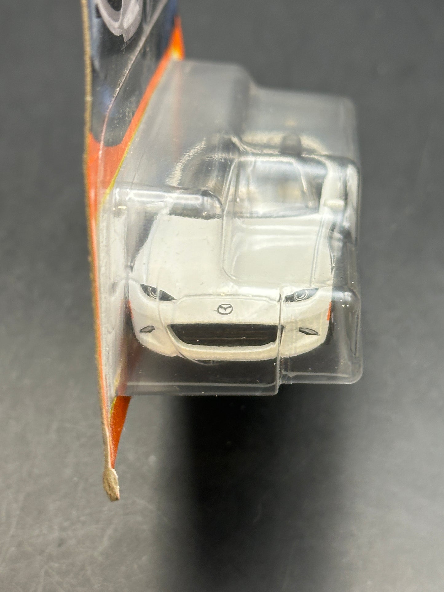 MATCHBOX - 15 MAZDA MX5 MIATA - MATCHBOX DIECAST 61/102