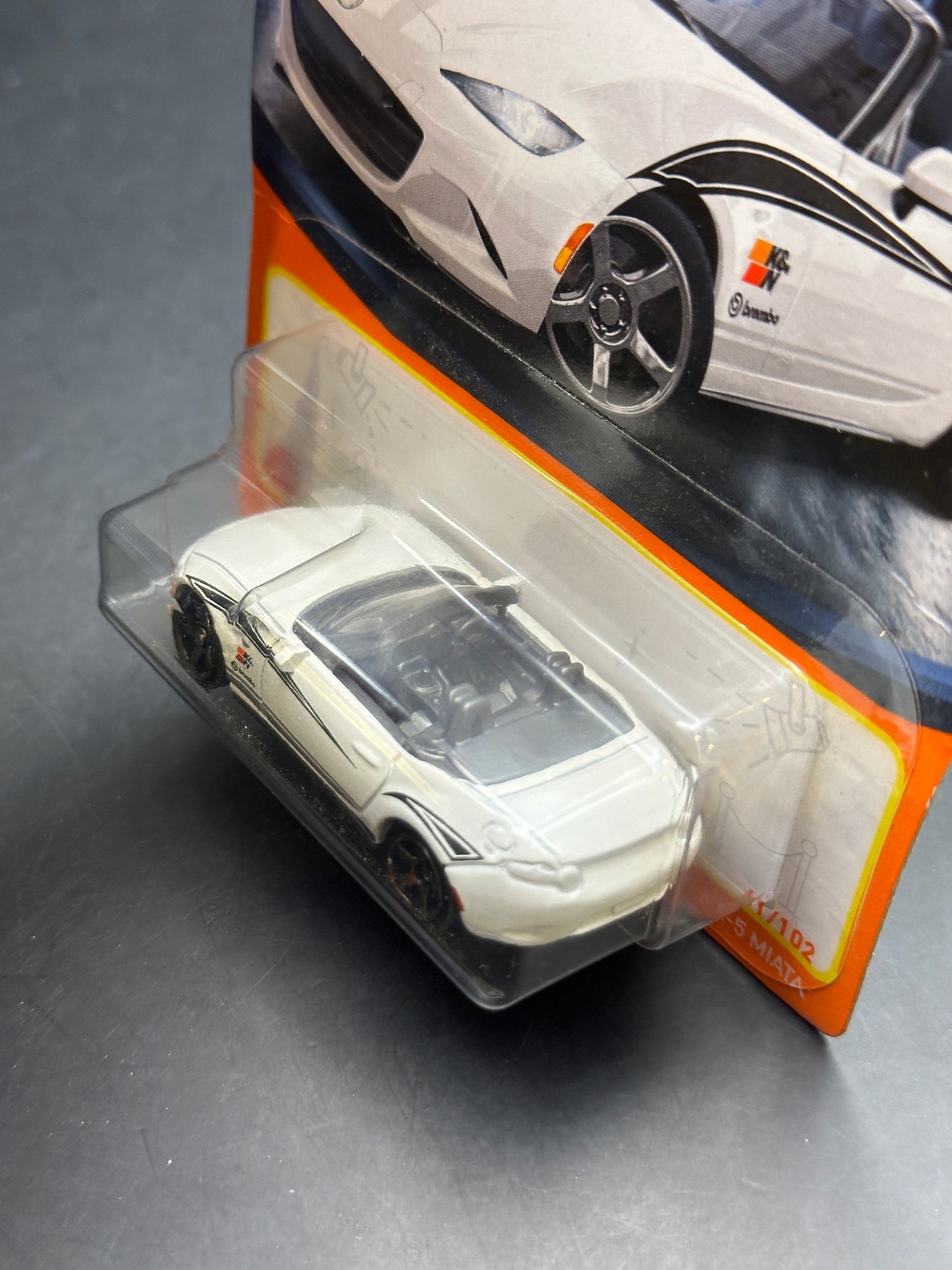 MATCHBOX - 15 MAZDA MX5 MIATA - MATCHBOX DIECAST 61/102
