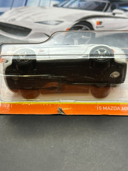 MATCHBOX - 15 MAZDA MX5 MIATA - MATCHBOX DIECAST 61/102