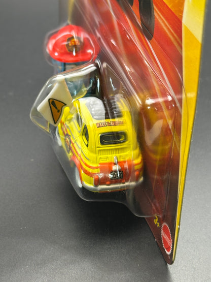 DISNEY PIXAR CARS - LUIGI AND GUIDI - RADIATOR SPRINGS RACE AND RESCUE CARS - DIECAST