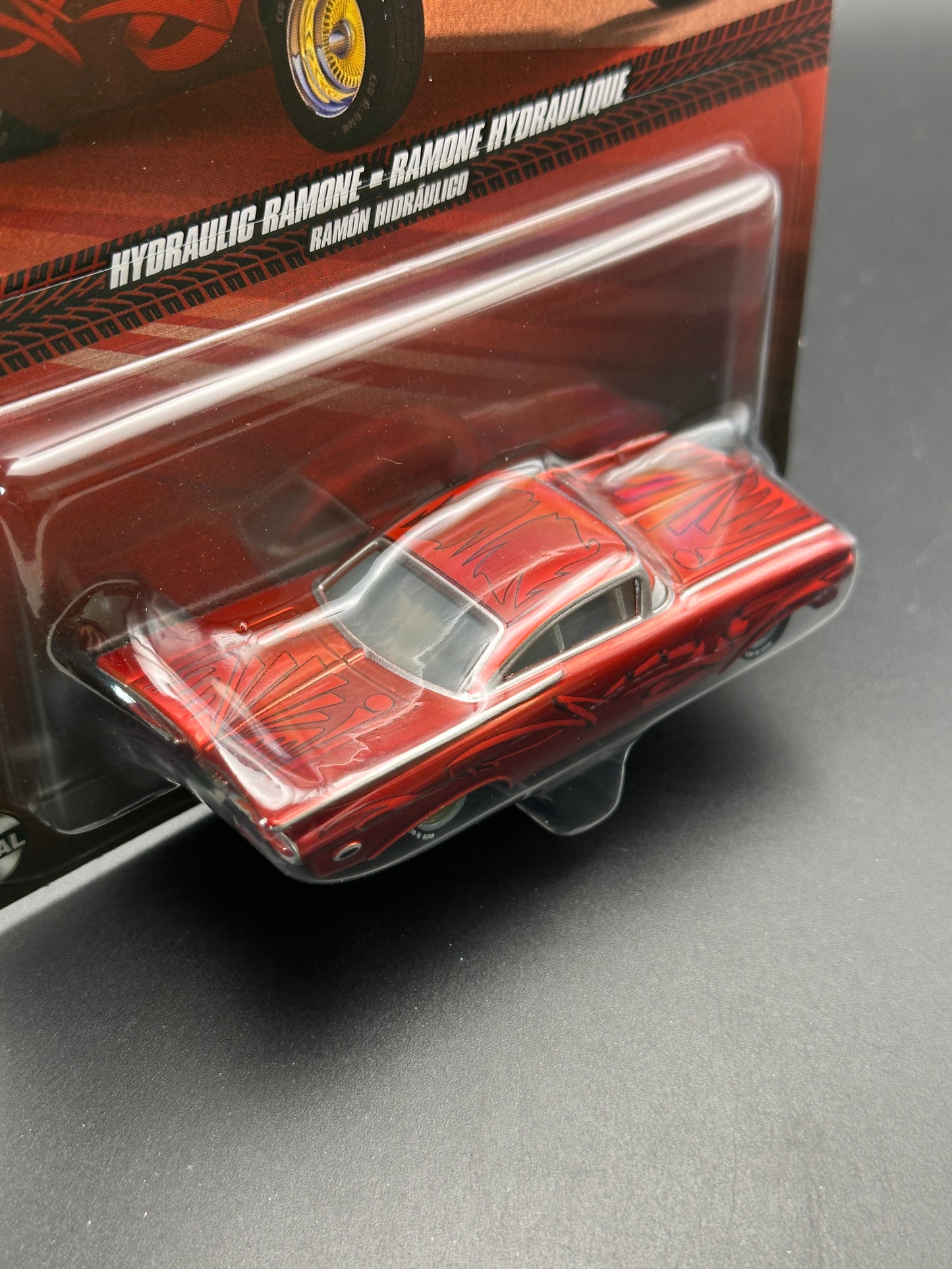 DISNEY PIXAR CARS - HYDRAULIC RAMONE - CARS - DIECAST