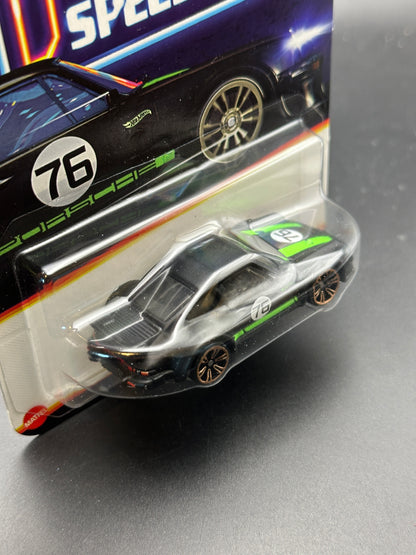 HOT WHEELS - PORSCHE 934 TURBO RSR (2025) - NEON SPEEDERS SERIES 6/8