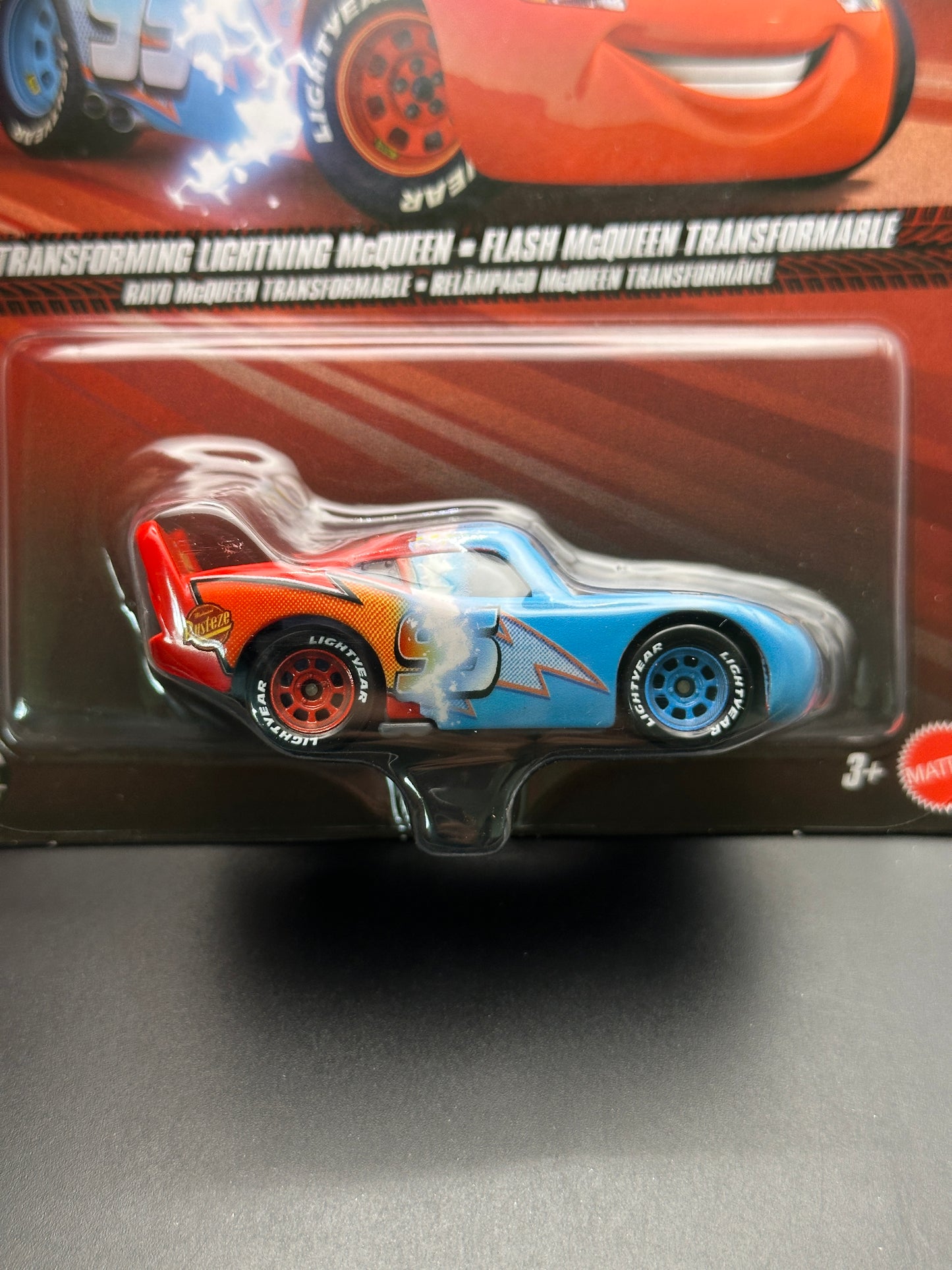 DISNEY PIXAR CARS - TRANSFORMING LIGHTNING MCQUEEN - CARS - DIECAST