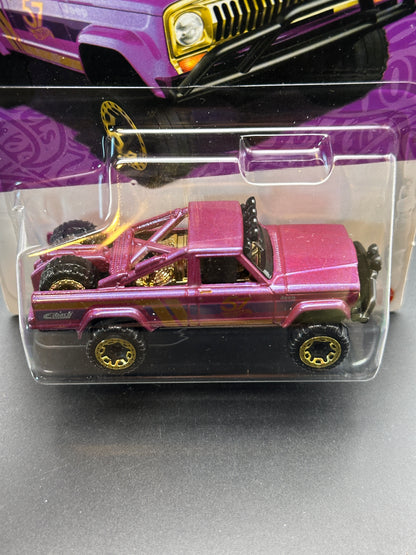 HOT WHEELS - 73 JEEP J10 (2024) - 57th ANNIVERSARY 3/6