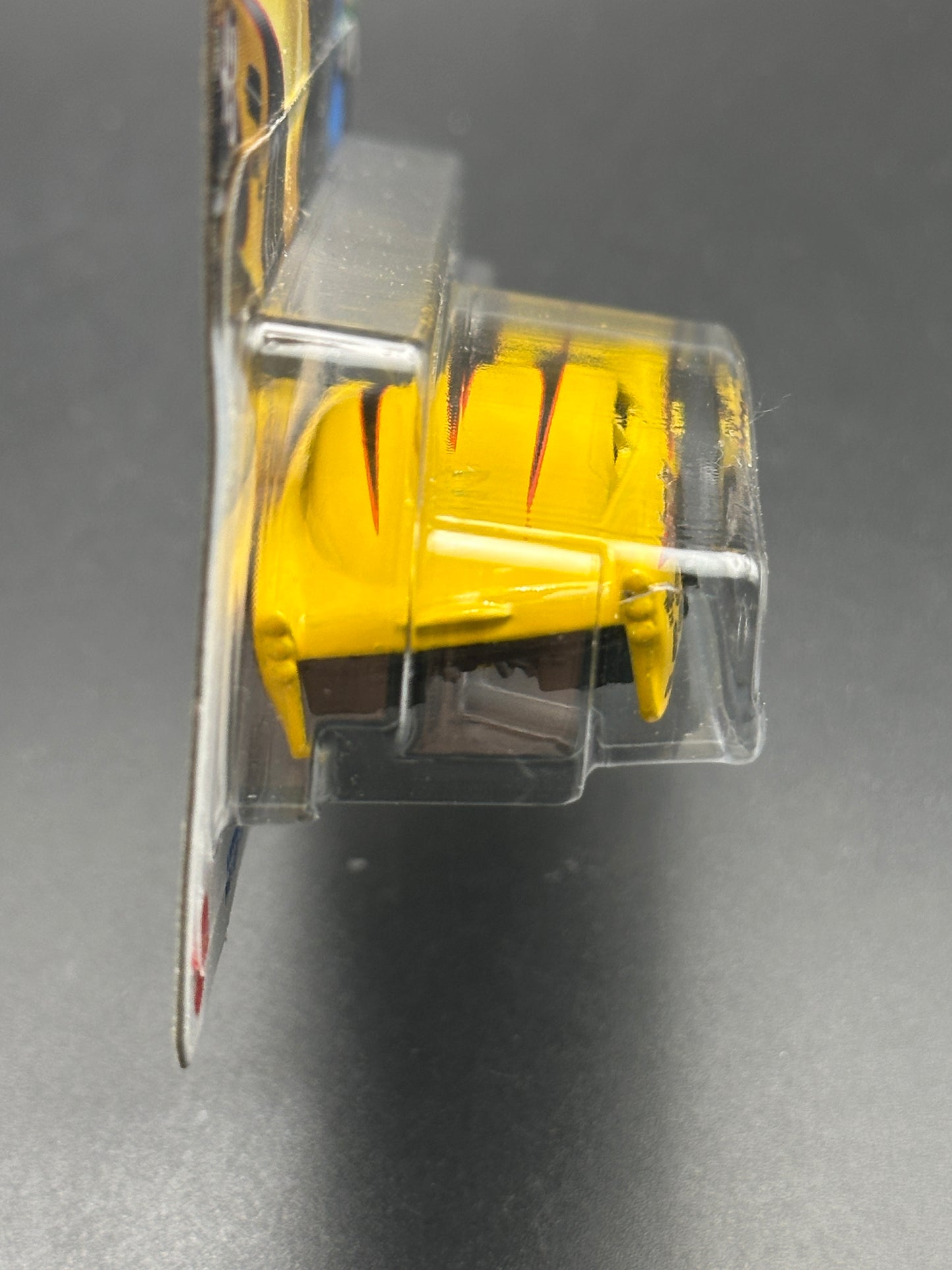 HOT WHEELS - ASTON MARTIN DB4GT HIGH SPEED EDITION (2025) - HW DREAM GARAGE 3/5