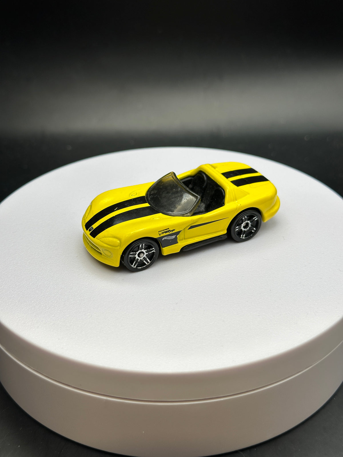 HOT WHEELS - DODGE VIPER RT/10 (2017) - HW THEN AND NOW 9/10 - LOOSE