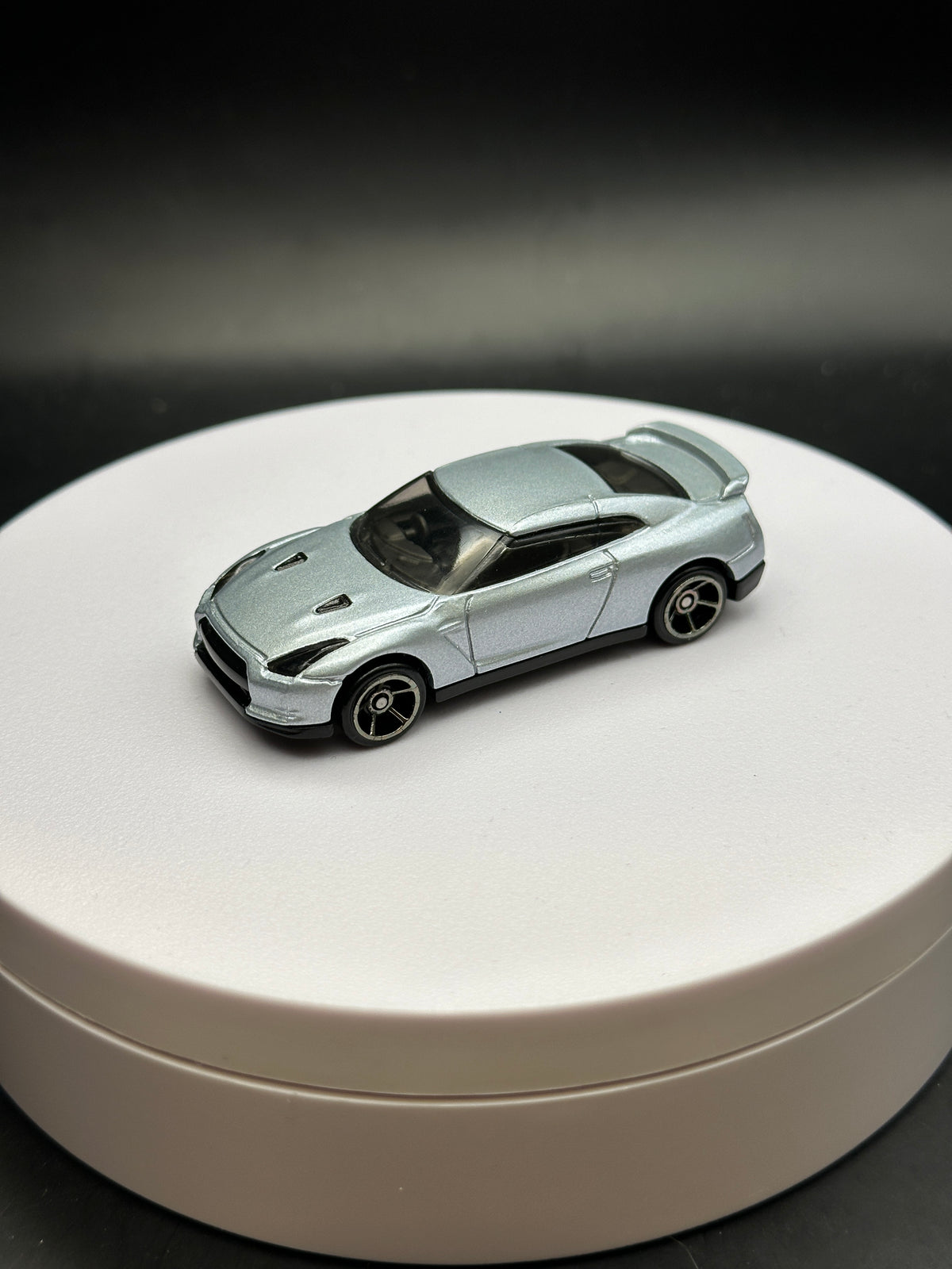 HOT WHEELS - 2009 NISSAN GT-R (2018) - SILVER SERIES - FAST AND FURIOUS 5/6 - LOOSE