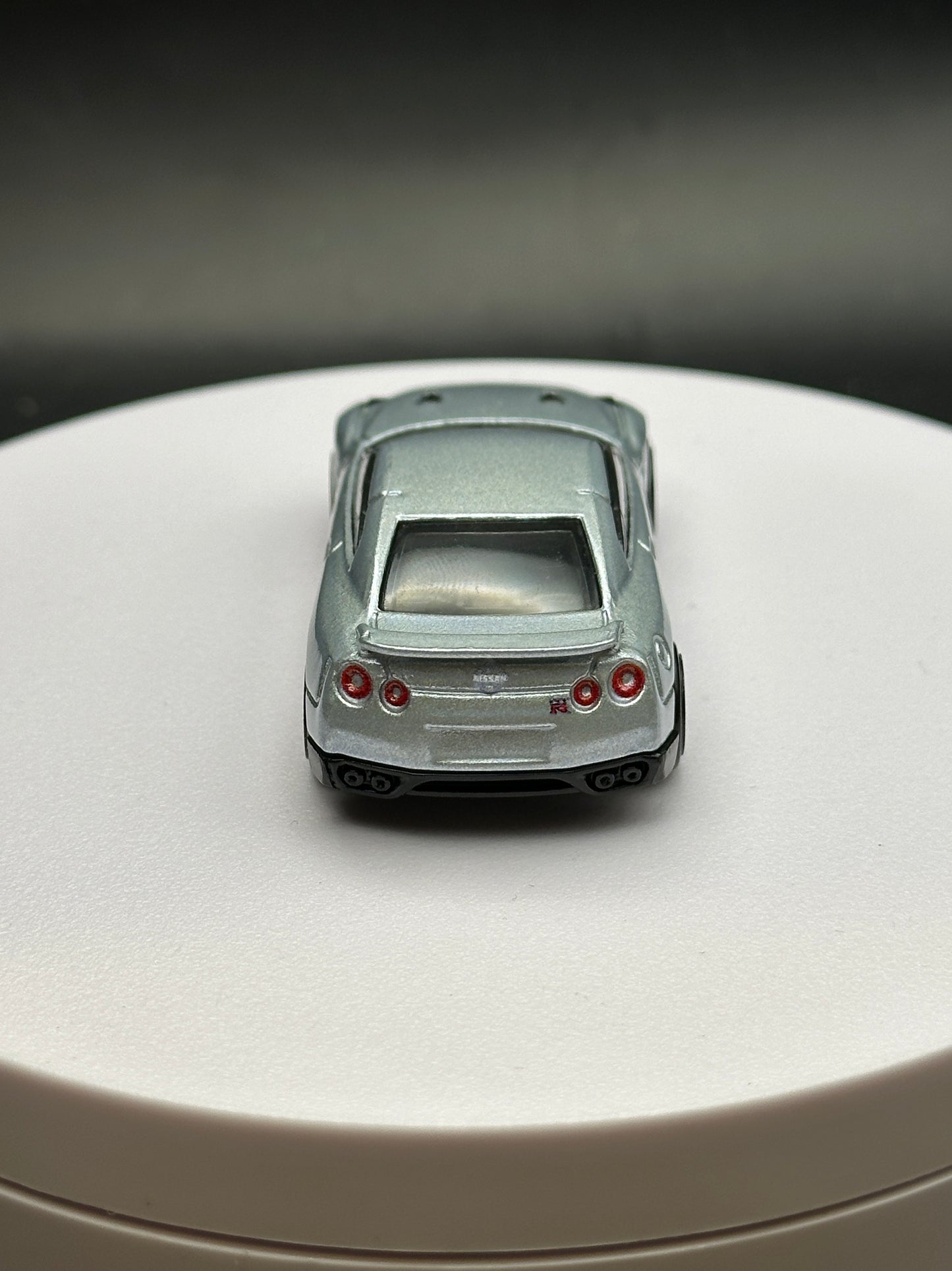 HOT WHEELS - 2009 NISSAN GT-R (2018) - SILVER SERIES - FAST AND FURIOUS 5/6 - LOOSE