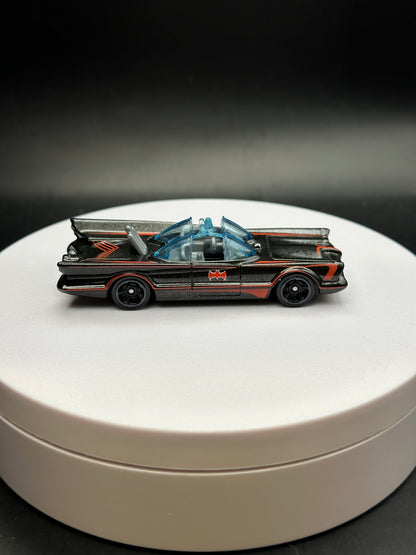 HOT WHEELS - TV SERIES BATMOBILE (2018) - HW BATMAN 5/5 - LOOSE