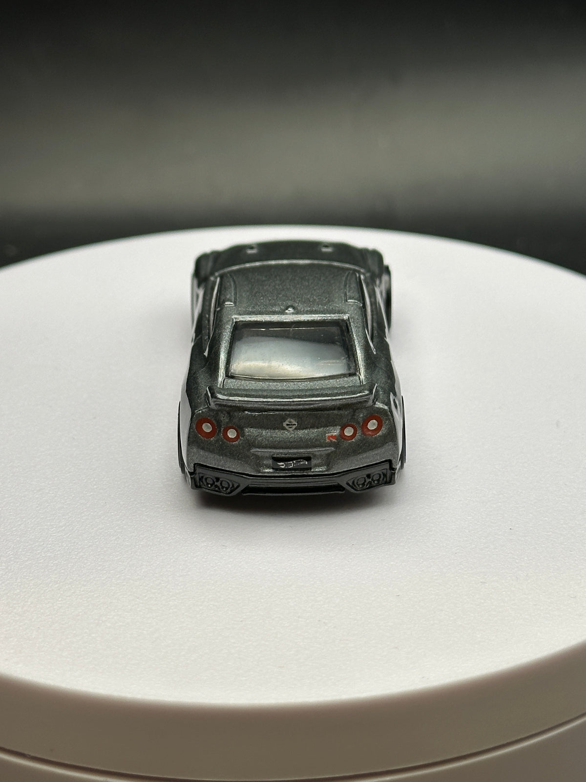 HOT WHEELS - 17 NISSAN GTR R35 (2017) - HW NIGHTBURNERZ 1/10 - LOOSE