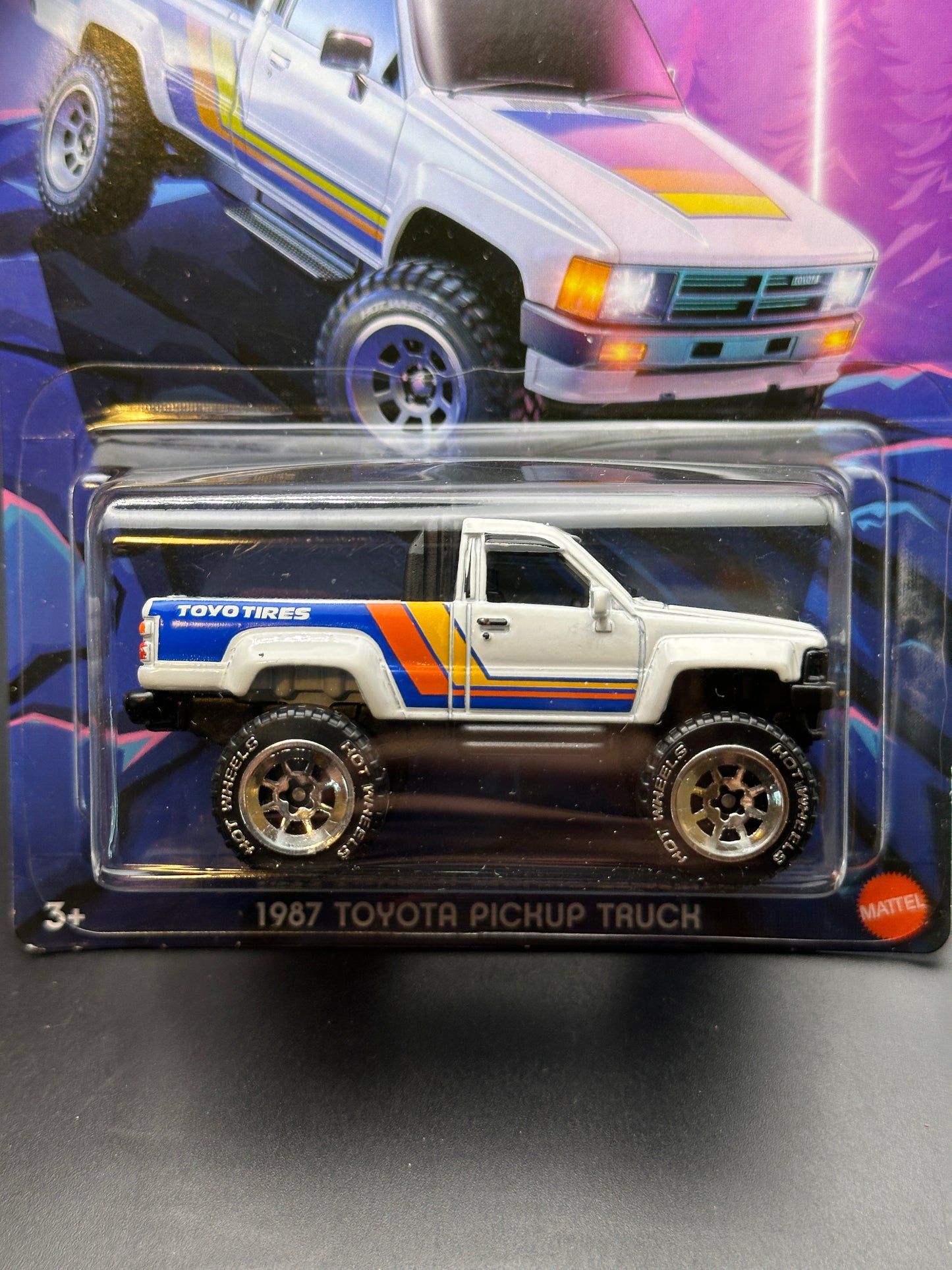 HOT WHEELS - 1987 TOYOTA PICKUP TRUCK (2024) - TUBULAR TRUCKS 4/5