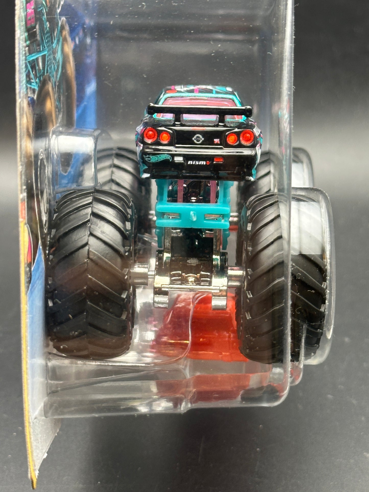HOT WHEELS MONSTER TRUCKS - 1999 NISSAN SKYLINE GT-R