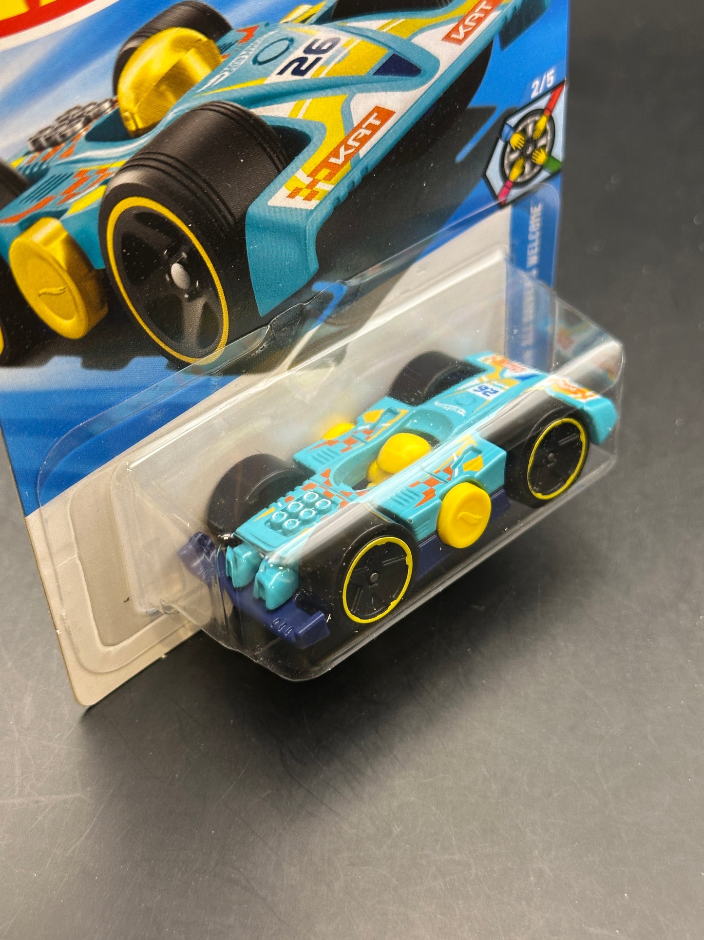 HOT WHEELS - FLIPPIN FAST (2026) - HW ALL DRIVERS WELCOME 2/5