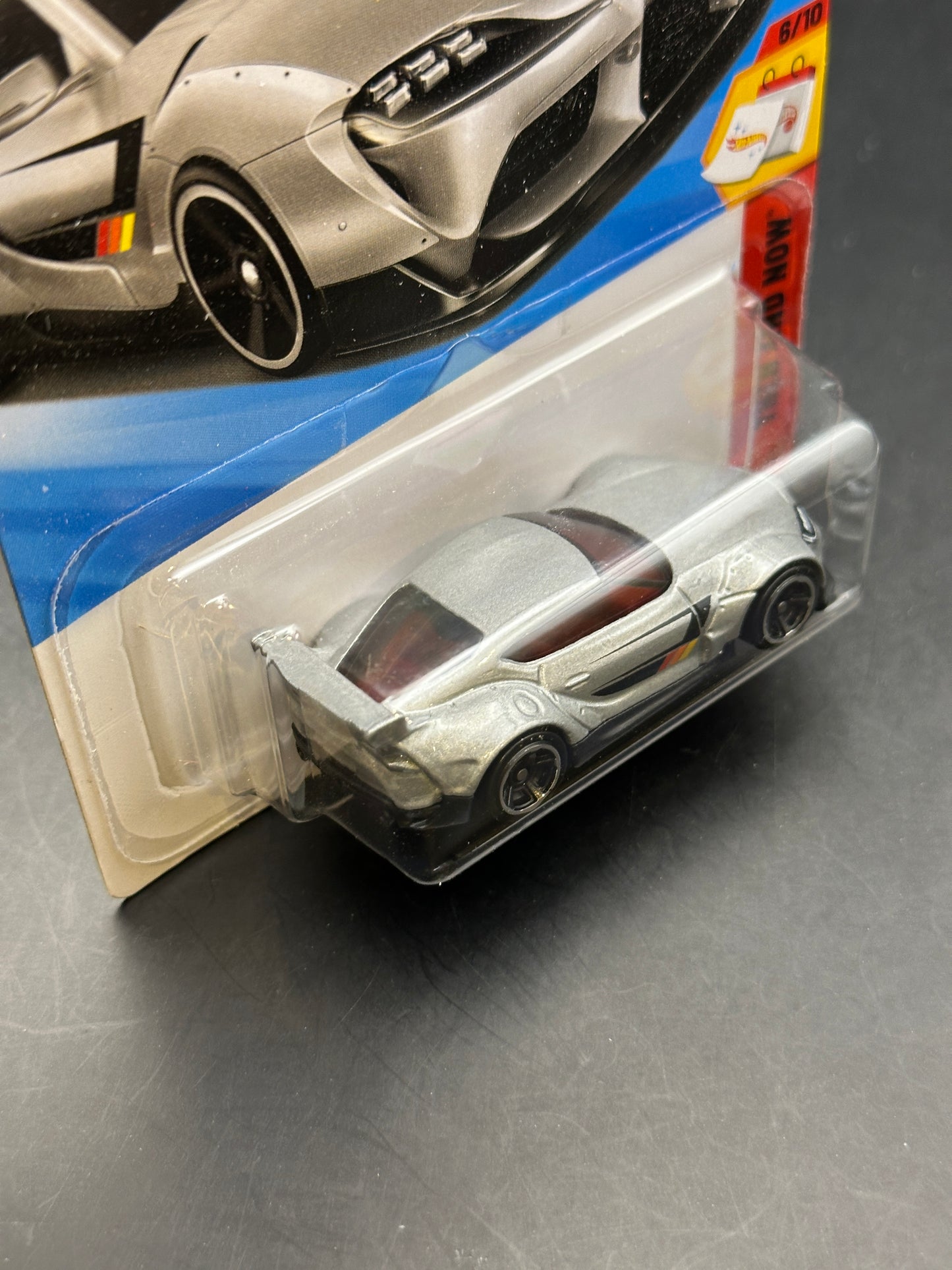 HOT WHEELS - 20 TOYOTA GR SUPRA (2026) - HW THEN AND NOW 6/10