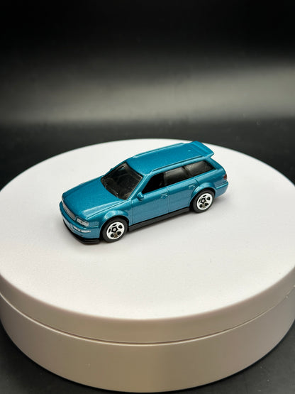 HOT WHEELS - 94 AUDI AVANT RS2 (2024) - FACTORY FRESH 9/10 - LOOSE