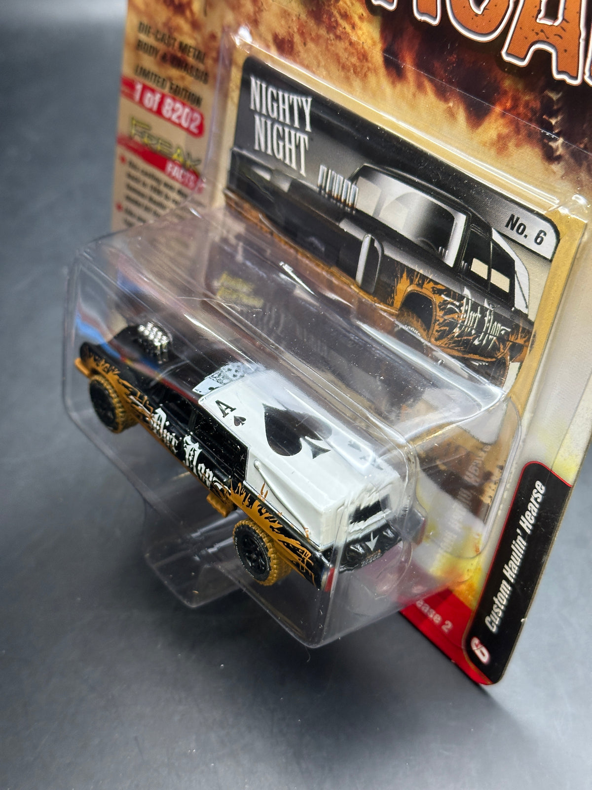 JOHNNY LIGHTNING - CUSTOM HAULIN HEARSE
