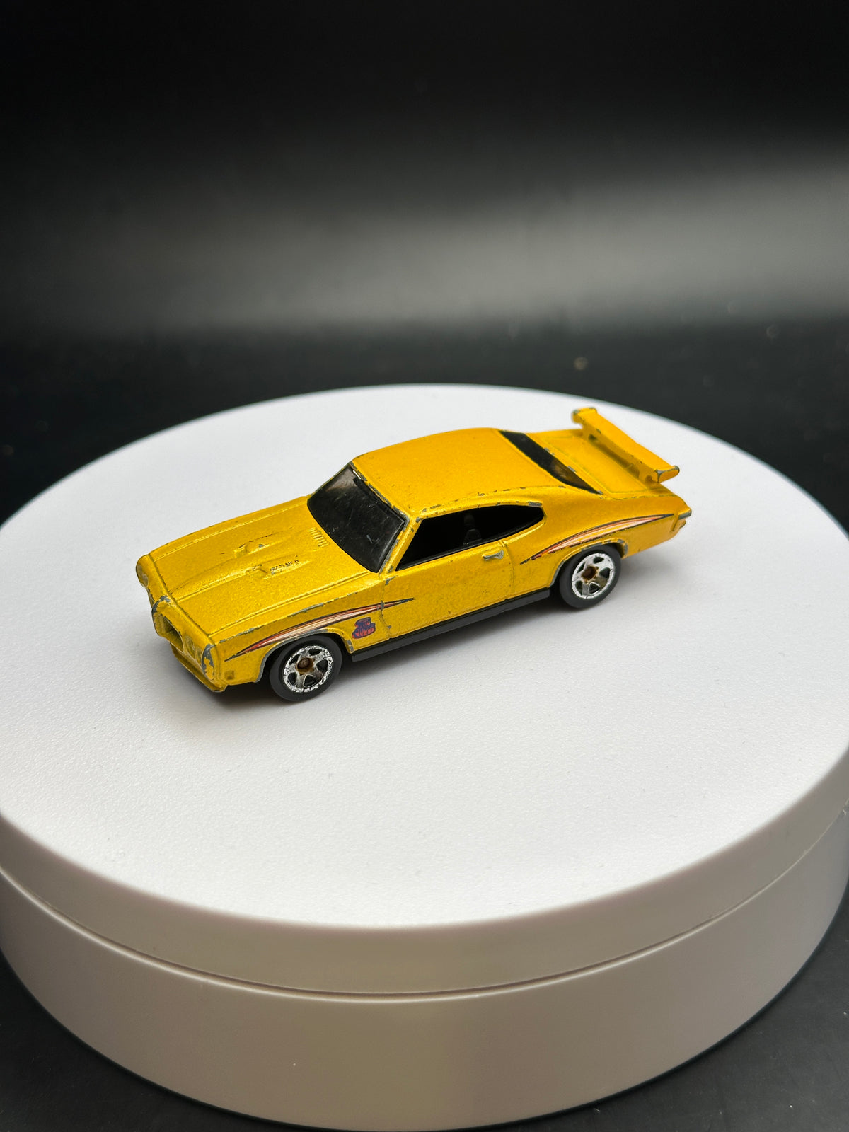 HOT WHEELS - 70 PONTIAC GTO JUDGE (2011) - HW 2011 NEW MODELS - LOOSE