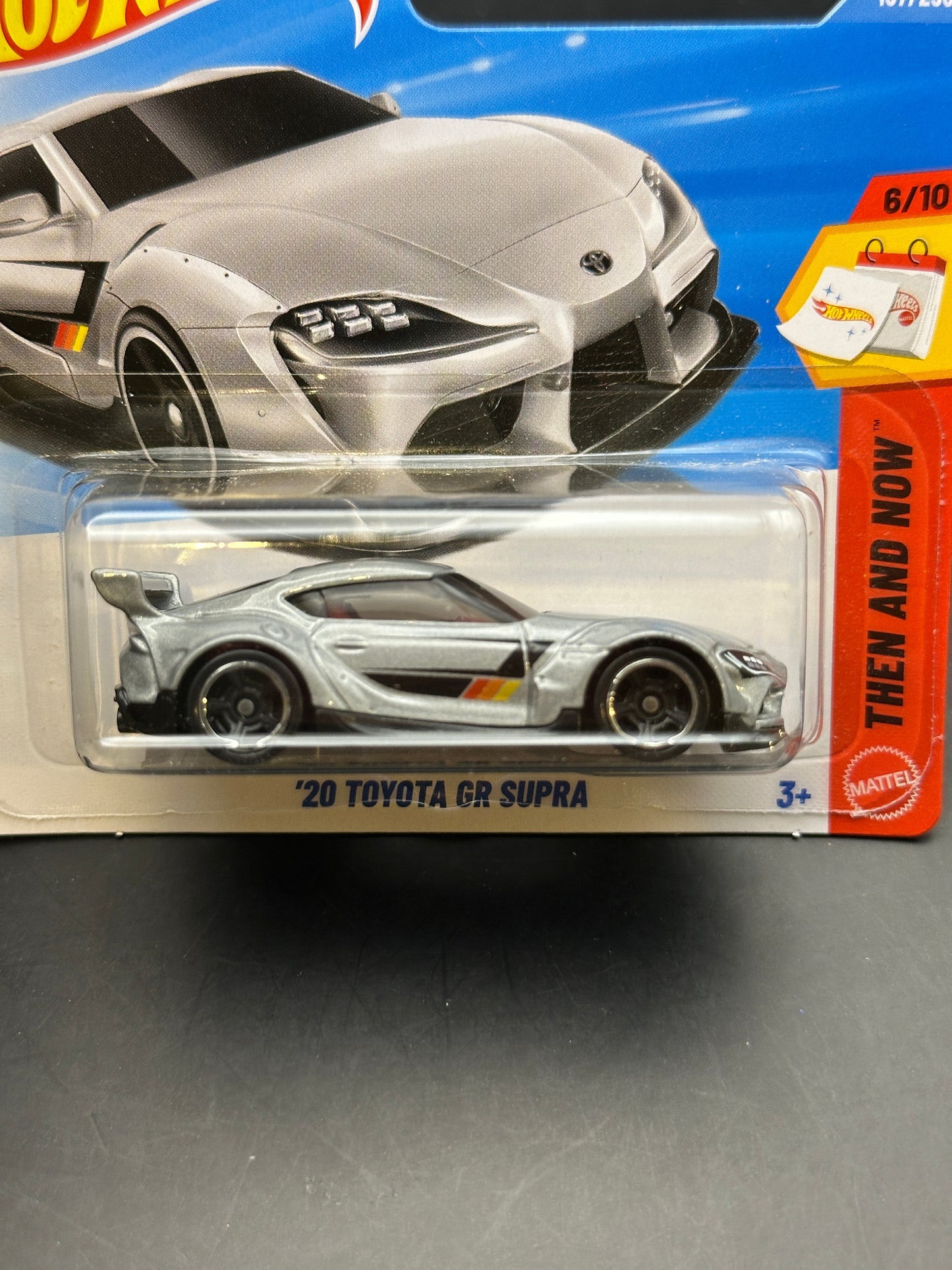 HOT WHEELS - 20 TOYOTA GR SUPRA (2026) - HW THEN AND NOW 6/10