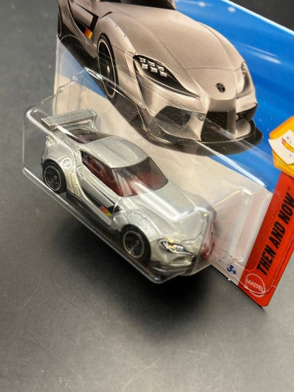 HOT WHEELS - 20 TOYOTA GR SUPRA (2026) - HW THEN AND NOW 6/10