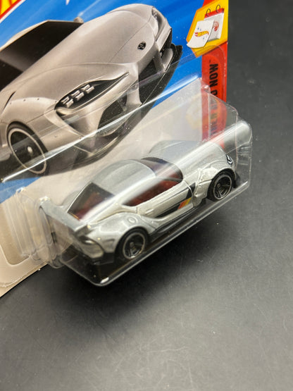 HOT WHEELS - 20 TOYOTA GR SUPRA (2026) - HW THEN AND NOW 6/10