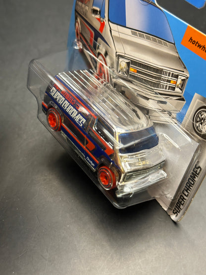 HOT WHEELS - CUSTOM 77 DODGE VAN (2019) - HW SUPER CHROMES 4/5