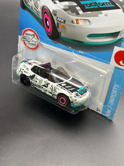 HOT WHEELS - 91 MAZDA MX5 MIATA (2022) - MAD MIKE - HW J IMPORTS 4/10