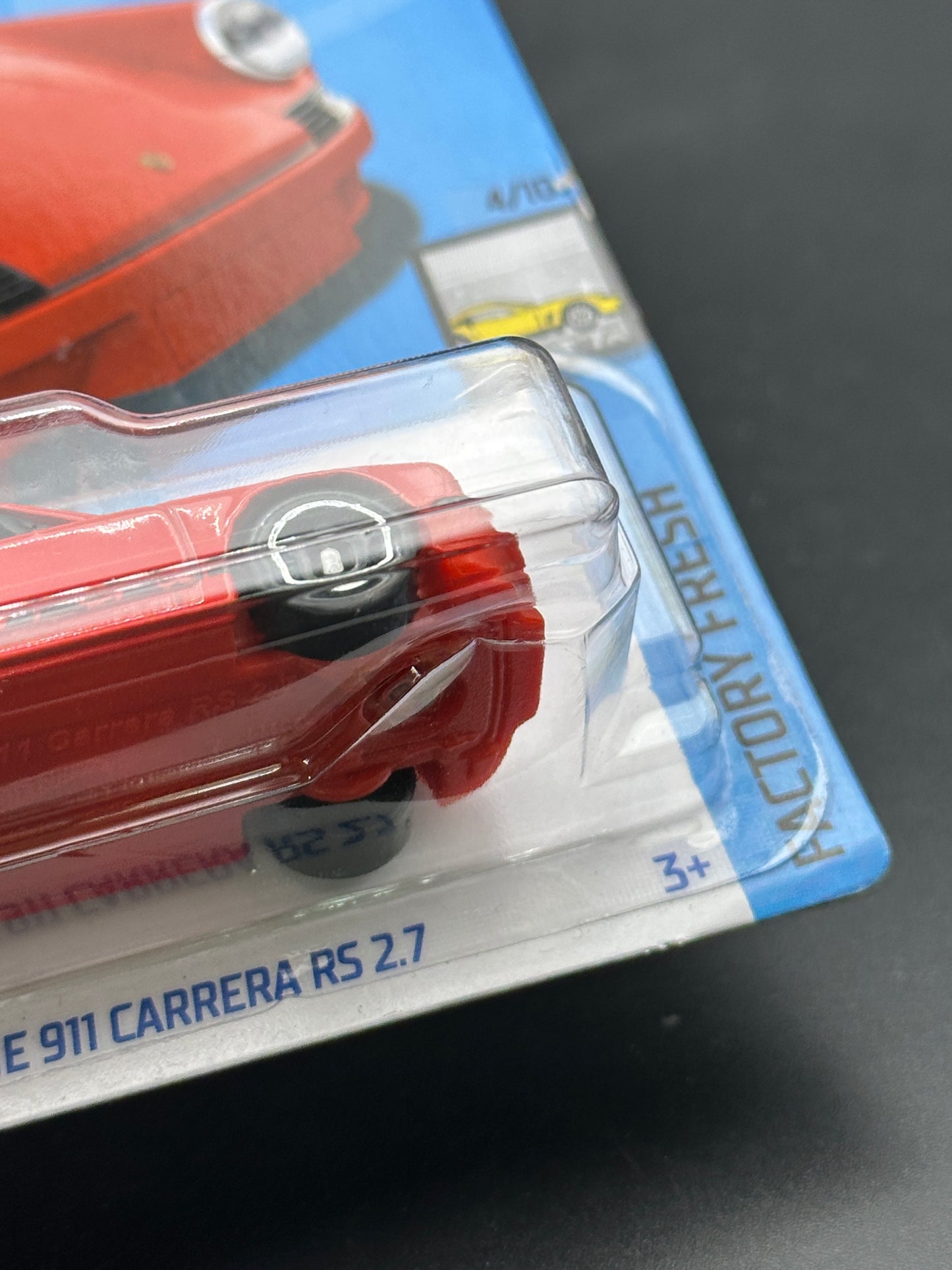 HOT WHEELS - PORSCHE 911 CARRERA RS 2.7 (2024) - FACTORY FRESH 4/10
