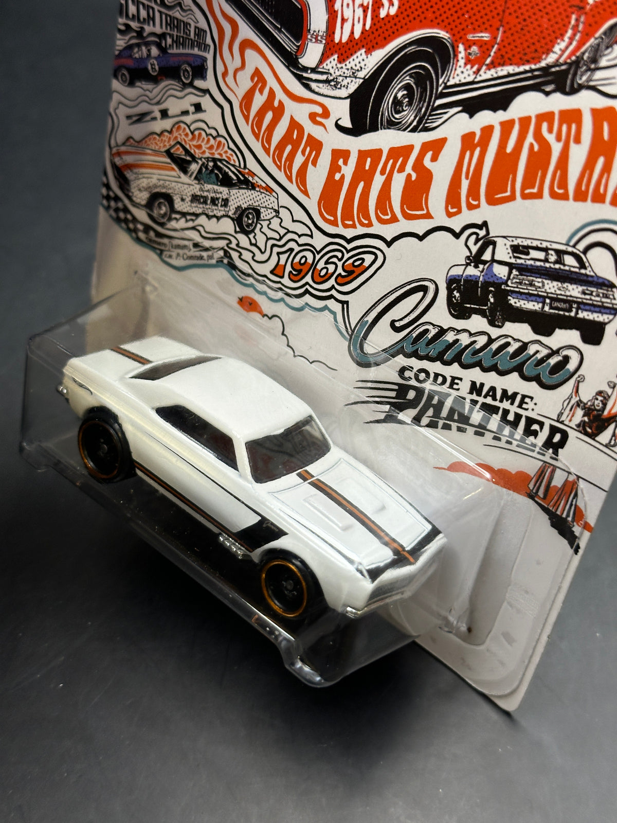 HOT WHEELS - 67 CAMARO (2018) - HW 50th ANNIVERSARY CAMARO 1/10