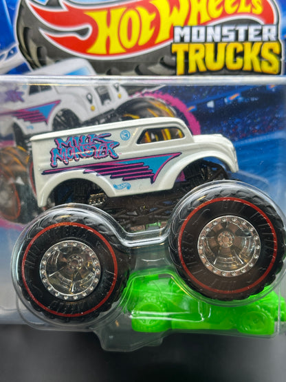 HOT WHEELS MONSTER TRUCKS - MILK MONSTER - TREASURE HUNT