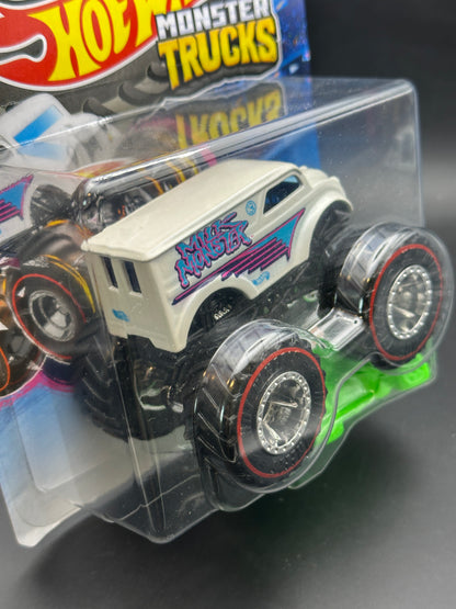 HOT WHEELS MONSTER TRUCKS - MILK MONSTER - TREASURE HUNT