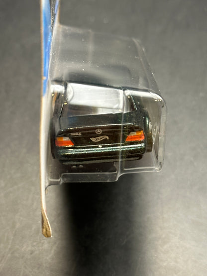 HOT WHEELS - MERCEDES BENZ 500 E (2025) - HW 70s VS 90s 3/10