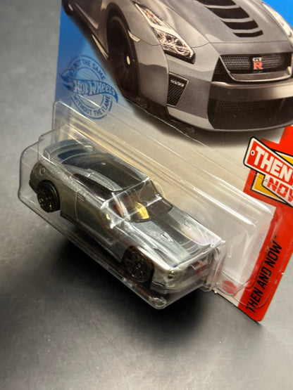 HOT WHEELS - 17 NISSAN GTR R35 (2021) - THEN AND NOW 2/10