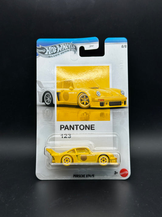 HOT WHEELS - PORSCHE 934/5 (2026) - HW PANTONE SERIES 6/6
