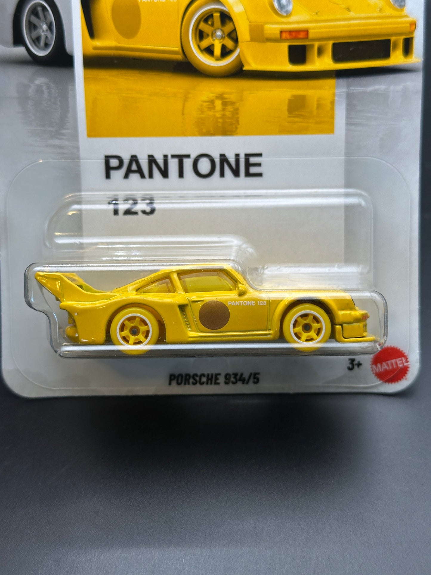 HOT WHEELS - PORSCHE 934/5 (2026) - HW PANTONE SERIES 6/6