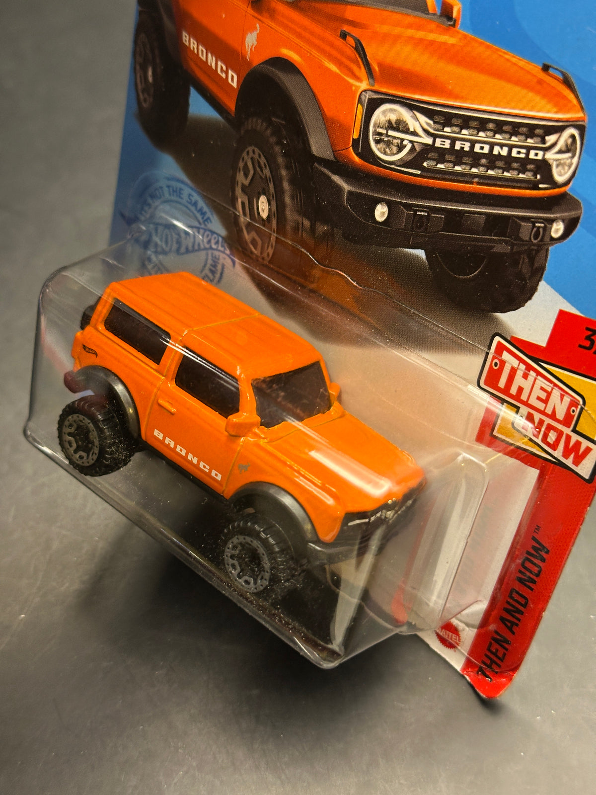 HOT WHEELS - 21 FORD BRONCO (2021) - HW THEN AND NOW 3/10