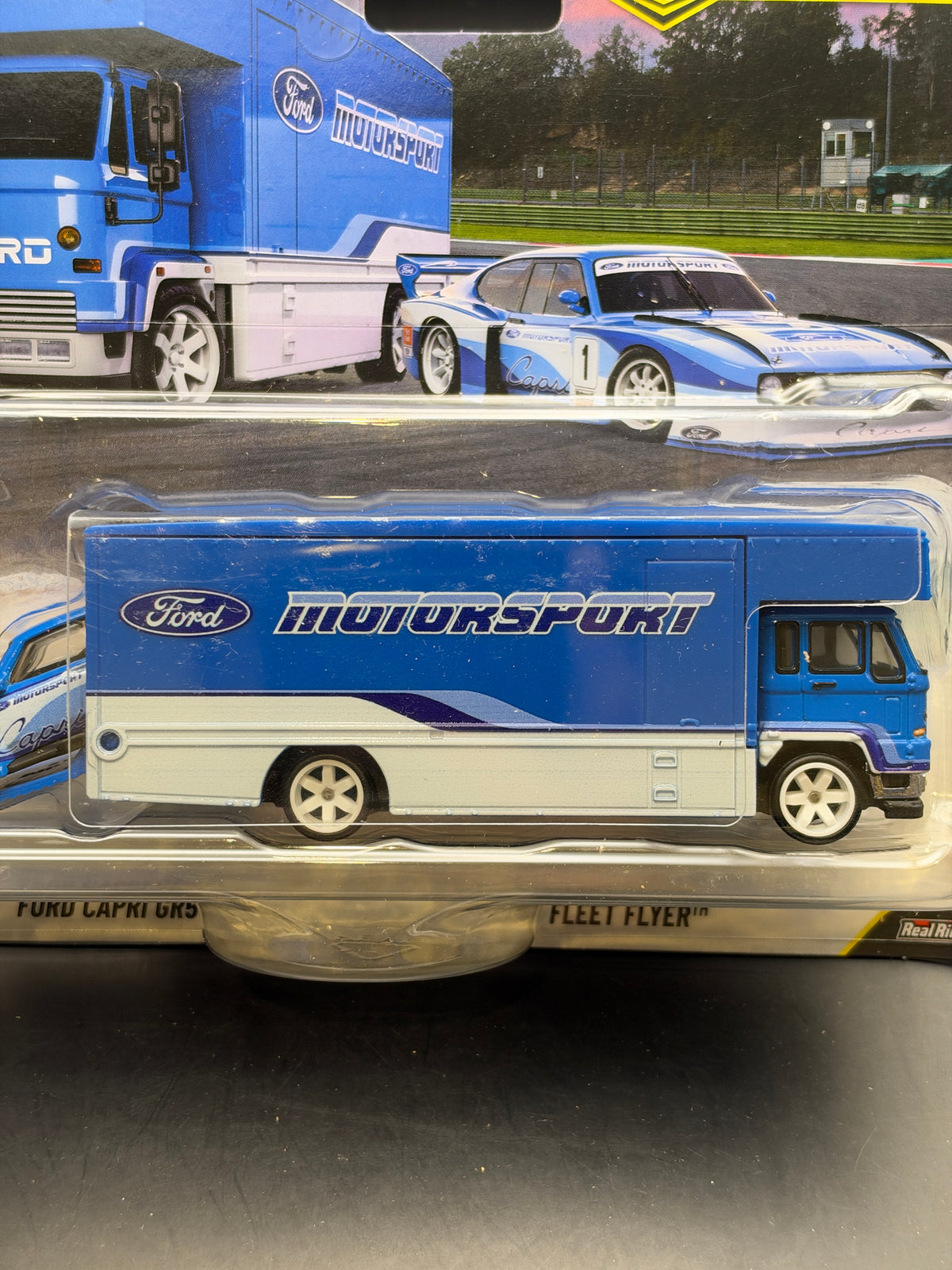 HOT WHEELS - FORD CAPRI GR5 / FLEET FLYER (2026) TEAM TRANSPORT #88