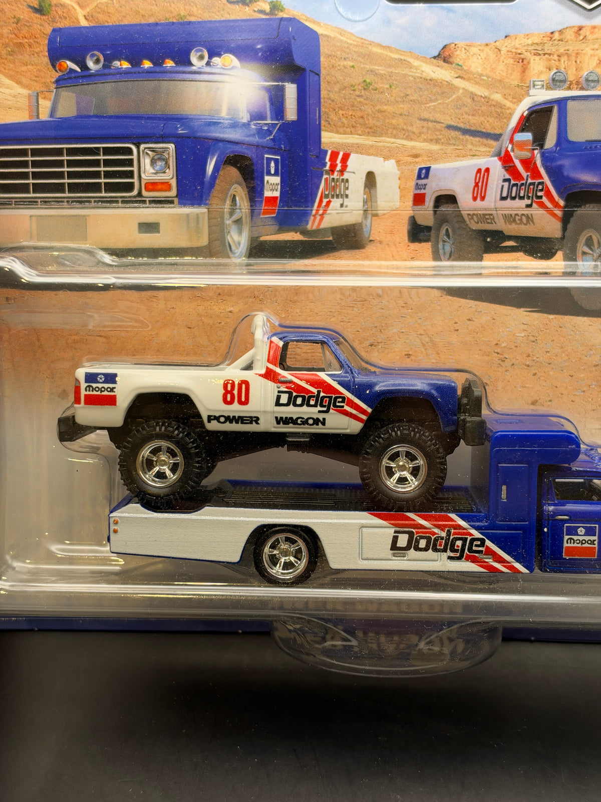 HOT WHEELS - 80 DODGE MACHO POWER WAGON / RETRO RIG (2023) - TEAM TRANSPORT #51