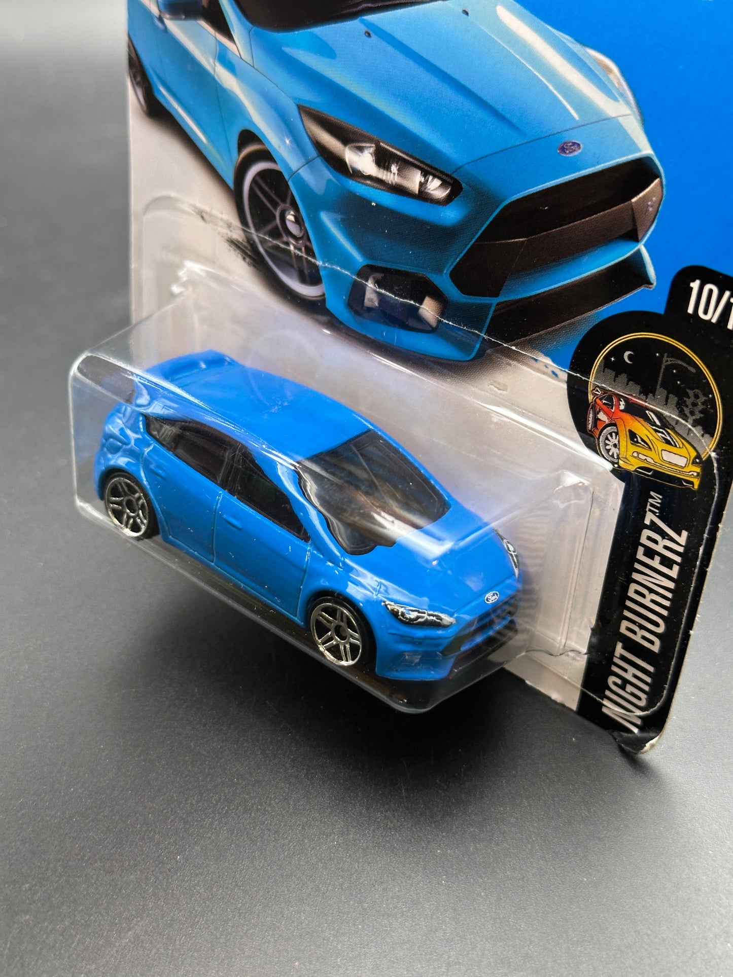 HOT WHEELS - 16 FORD FOCUS RS (2016) - HW NIGHTBURNERZ 10/10