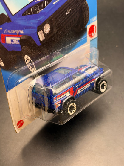 HOT WHEELS - NISSAN PATROL CUSTOM (2023) - HW J-IMPORTS 1/10