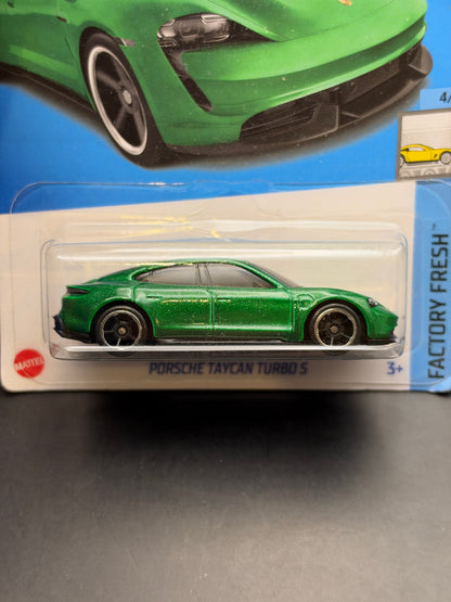 HOT WHEELS - PORSCHE TAYCAN TURBO S (2023) - HW FACTORY FRESH 4/5
