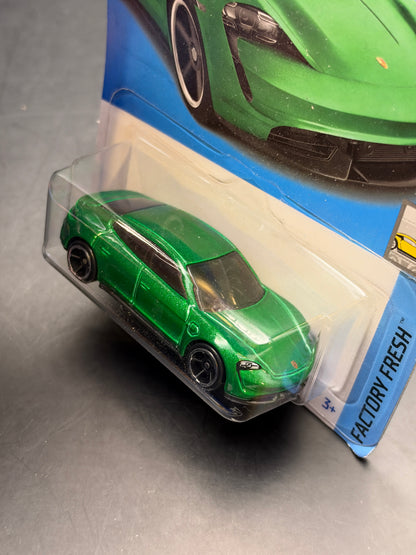 HOT WHEELS - PORSCHE TAYCAN TURBO S (2023) - HW FACTORY FRESH 4/5
