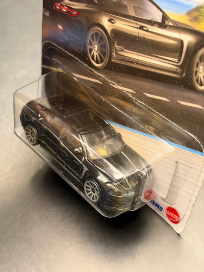 HOT WHEELS - PORSCHE PANAMERA TURNO S E-HYBRID SPORT TURISMO (2022) - SILVER SERIES - LUXURY WAGONS SERIES 1/5