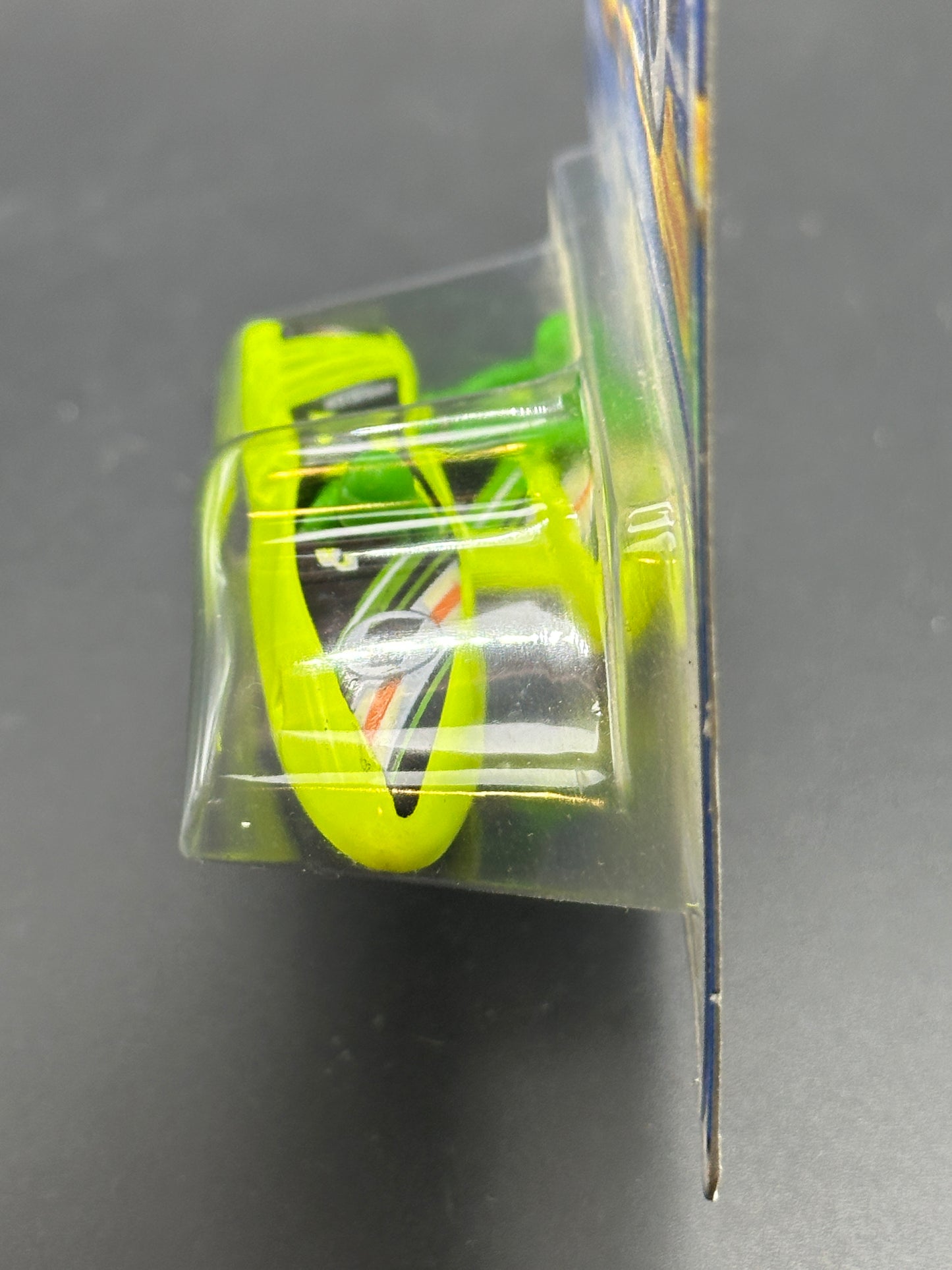 HOT WHEELS - OUTSIDER (2001) - HW MAINLINE