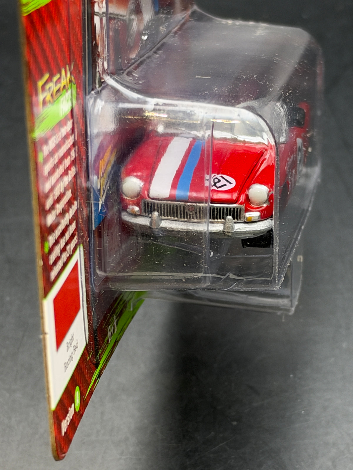 JOHNNY LIGHTNING - 1963 MG MGB - IMPORT HEAT