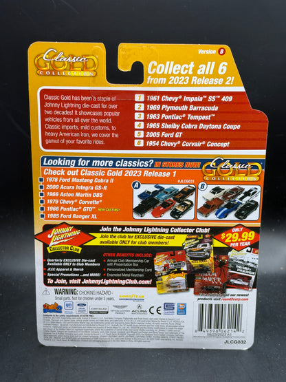 JOHNNY LIGHTNING - 1954 CHEVY CORVAIR CONCEPT - CLASSIC GOLD COLLECTION