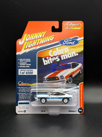 JOHNNY LIGHTNING - 1978 FORD MUSTANG COBRA II - CLASSIC GOLD COLLECTION