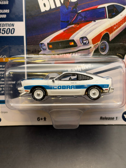JOHNNY LIGHTNING - 1978 FORD MUSTANG COBRA II - CLASSIC GOLD COLLECTION
