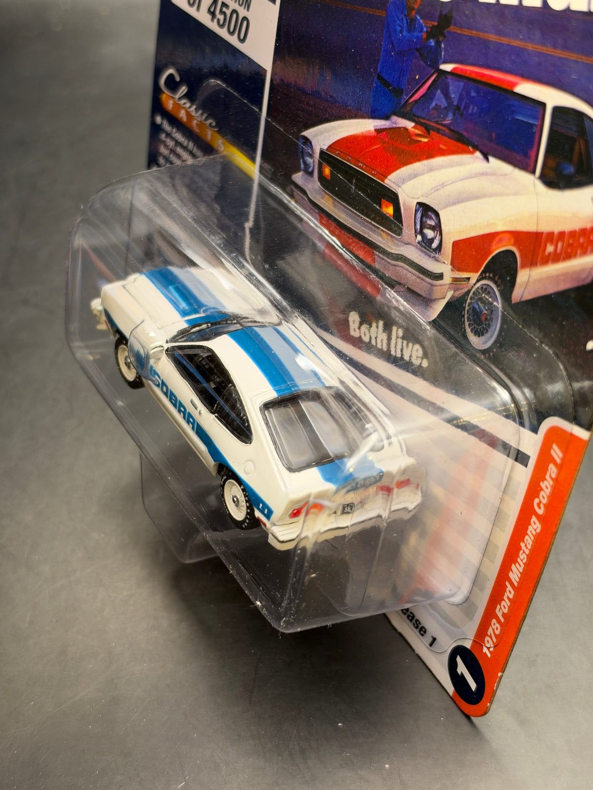 JOHNNY LIGHTNING - 1978 FORD MUSTANG COBRA II - CLASSIC GOLD COLLECTION